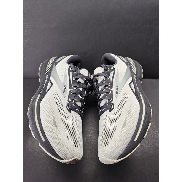 Brooks Men 11.5 Comfy footwear main image 6